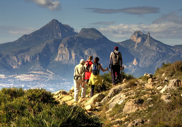 Мягкий средиземноморский климат позволяет заниматься любым видом спорта круглый год, в том числе альпинизмом, рафтингом и т.д.